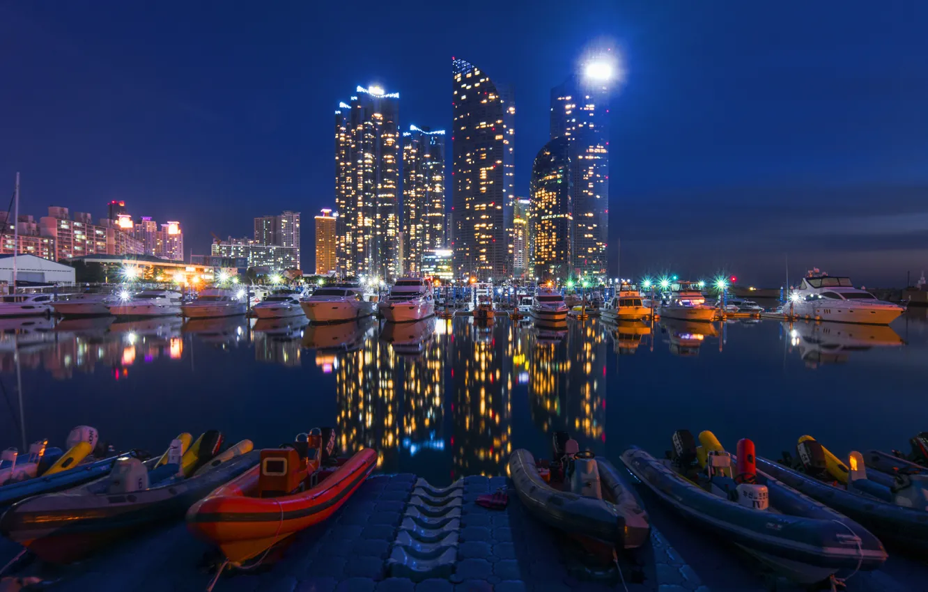 Photo wallpaper water, the city, reflection, Marina, yachts, skyscrapers, boats, blur