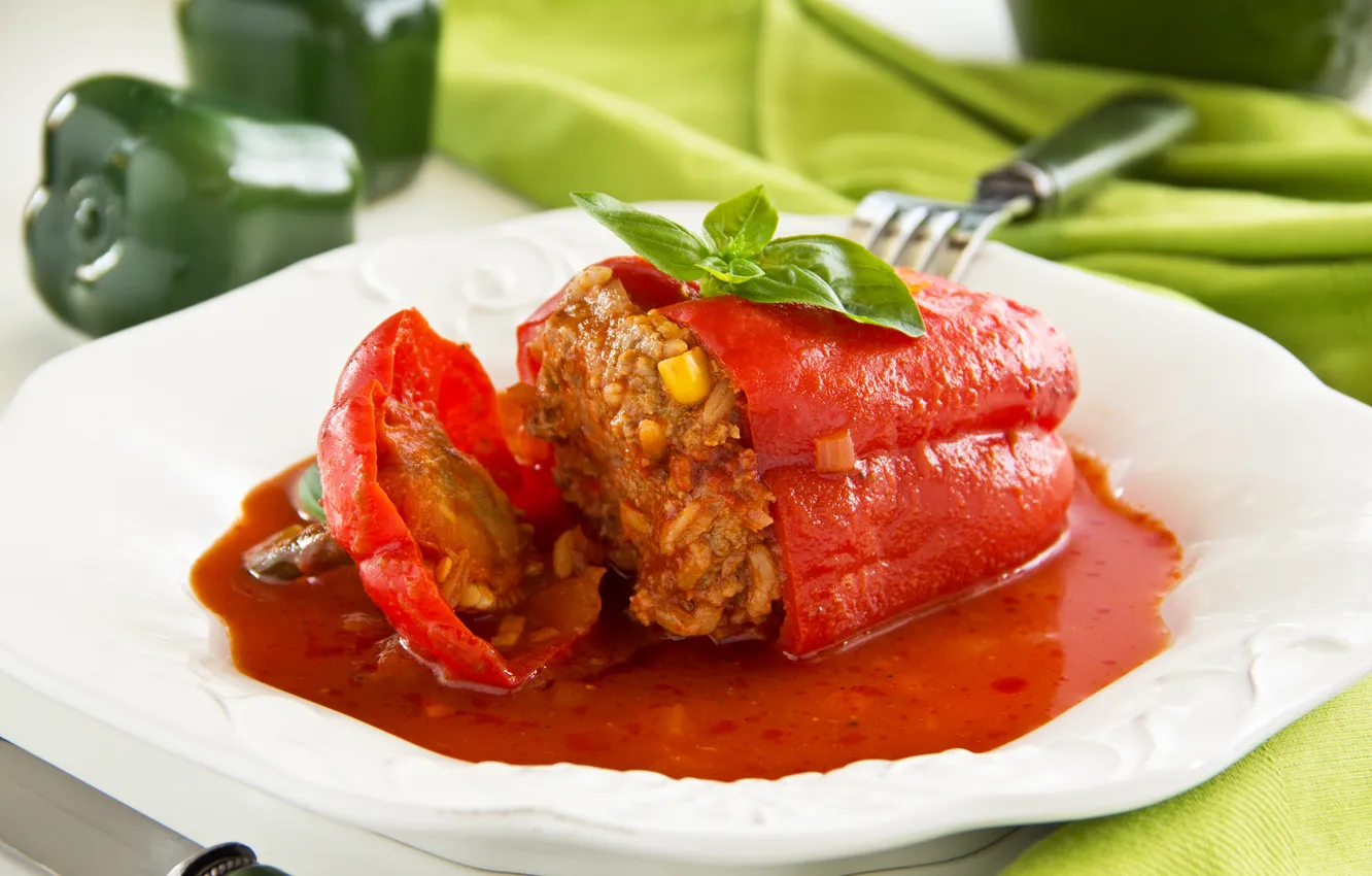 Photo wallpaper the second dish, main dish, stuffed with meat and vegetables, Red pepper stuffed with meat …