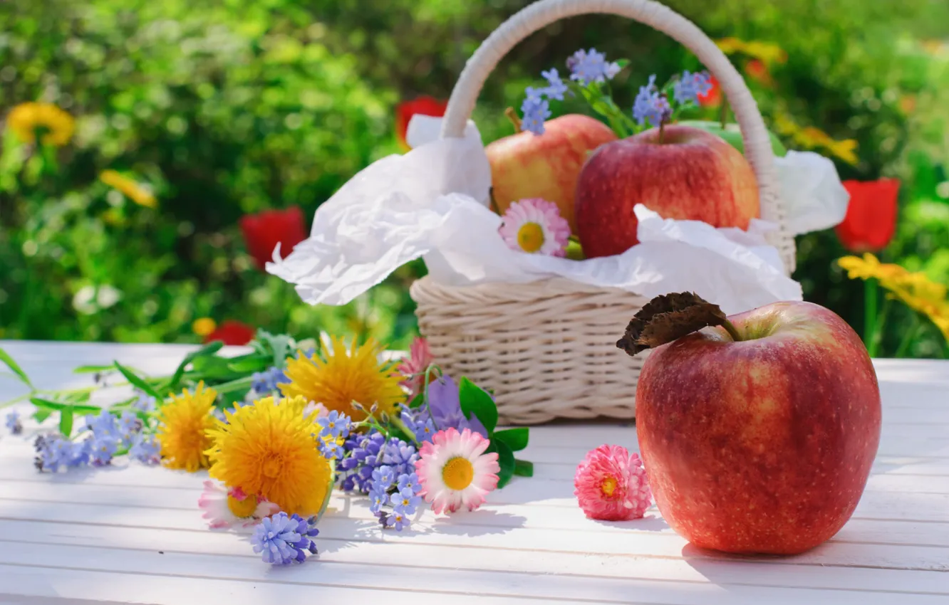Photo wallpaper flowers, apples, basket