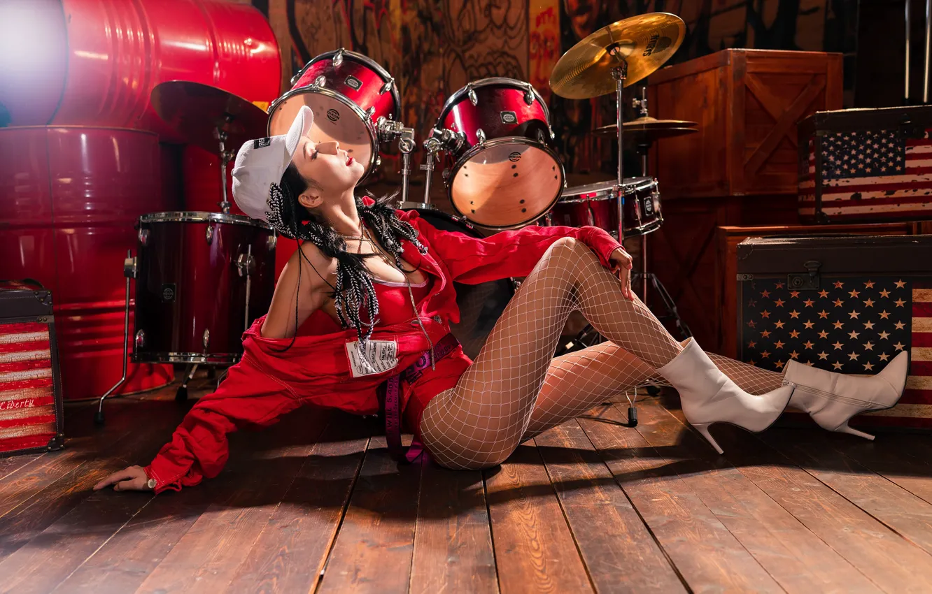 Photo wallpaper pose, model, Board, portrait, makeup, figure, brunette, jacket