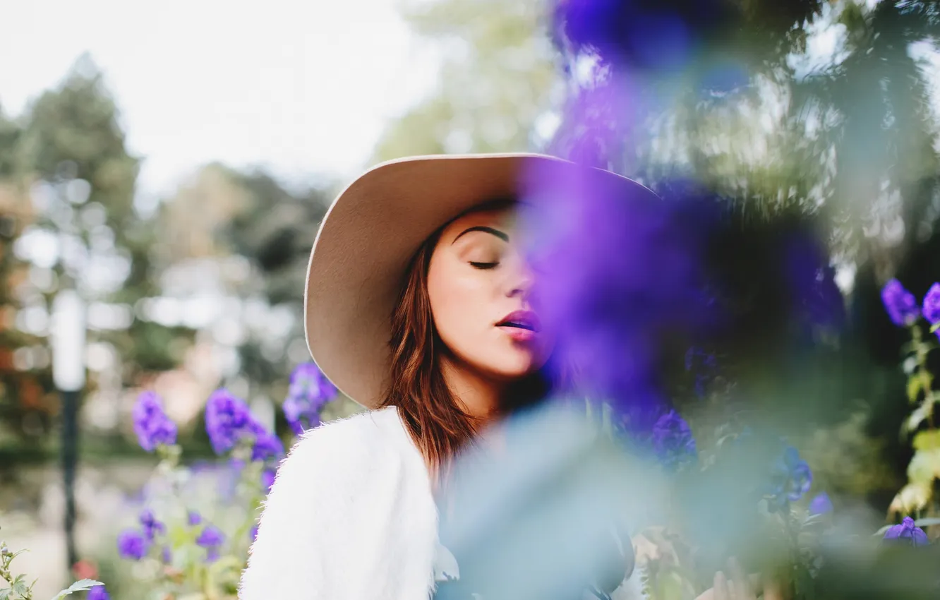 Photo wallpaper girl, hat, bokeh