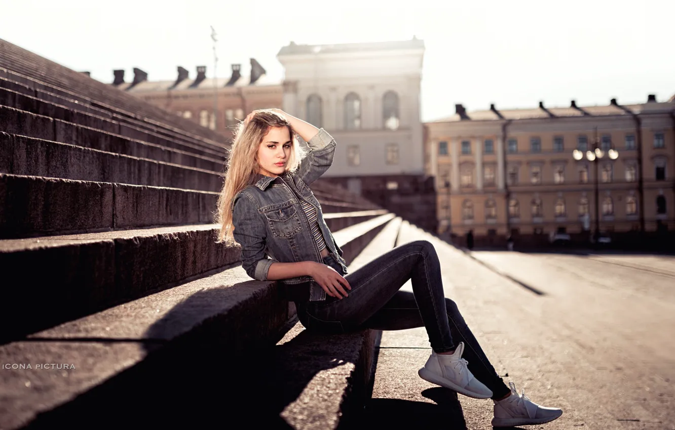 Photo wallpaper look, the sun, pose, model, portrait, home, shadow, jeans