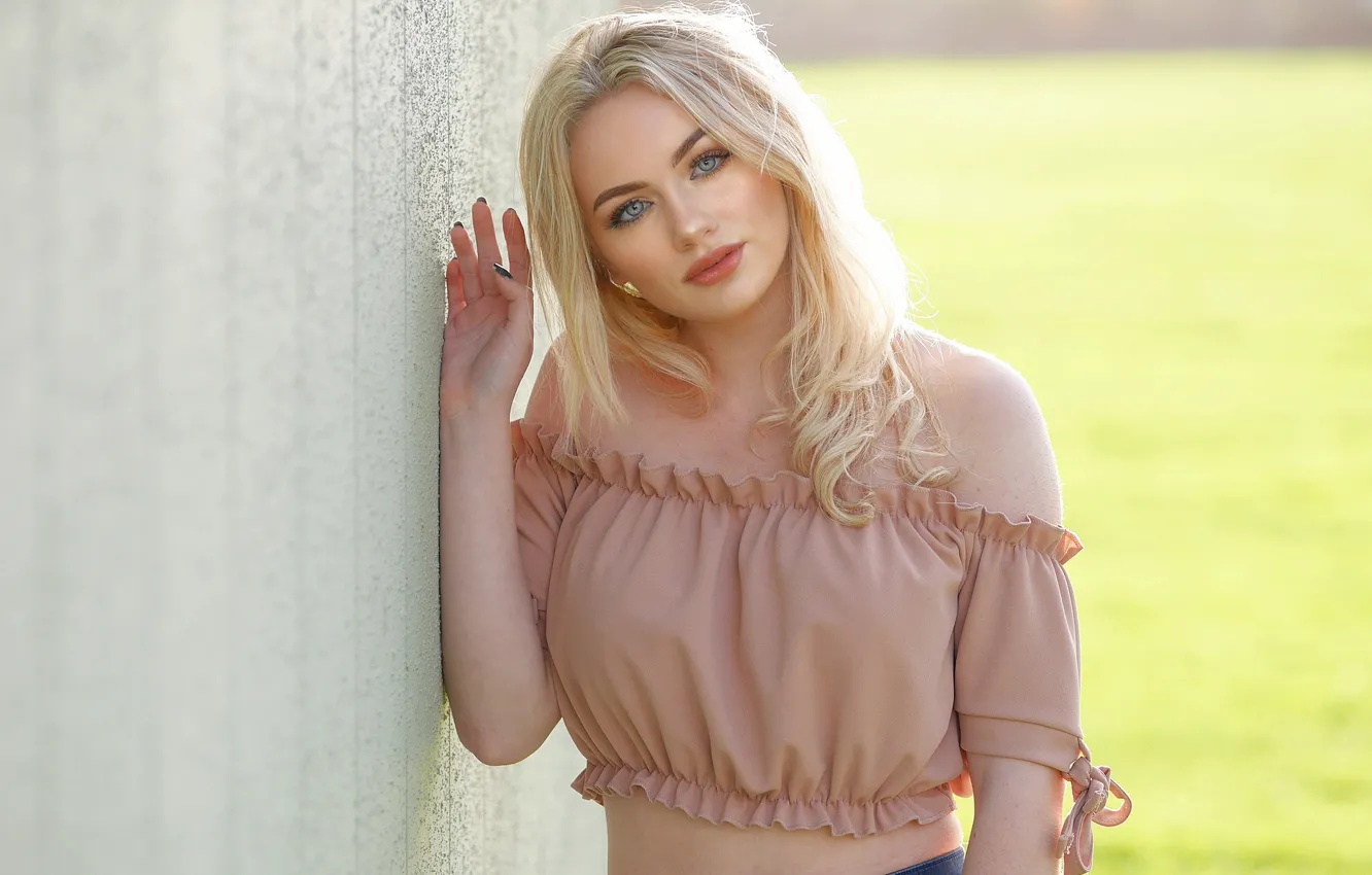 Photo wallpaper look, girl, portrait, blonde