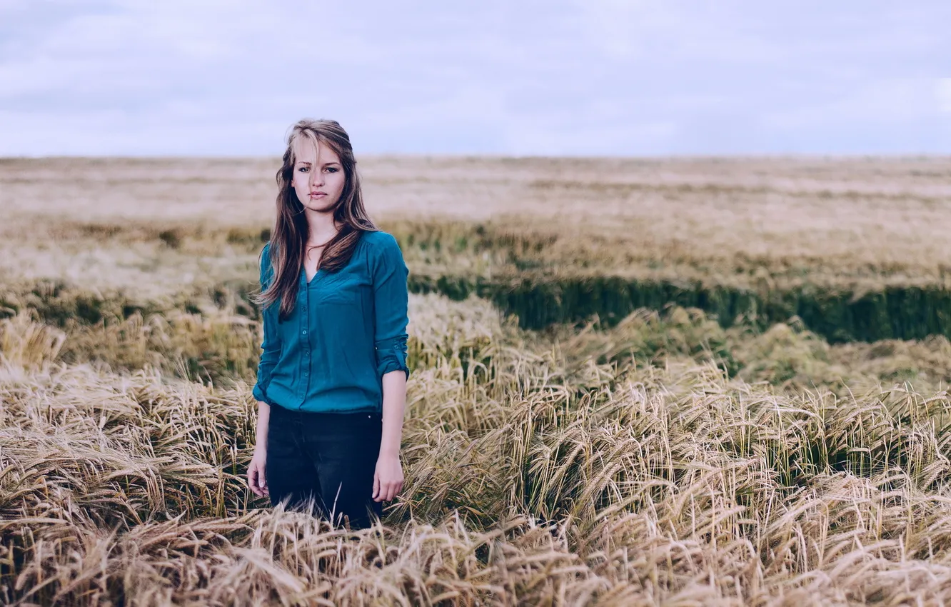 Photo wallpaper field, girl, beauty, ears