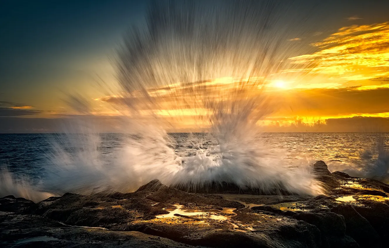 Photo wallpaper sea, the sky, sunset, squirt