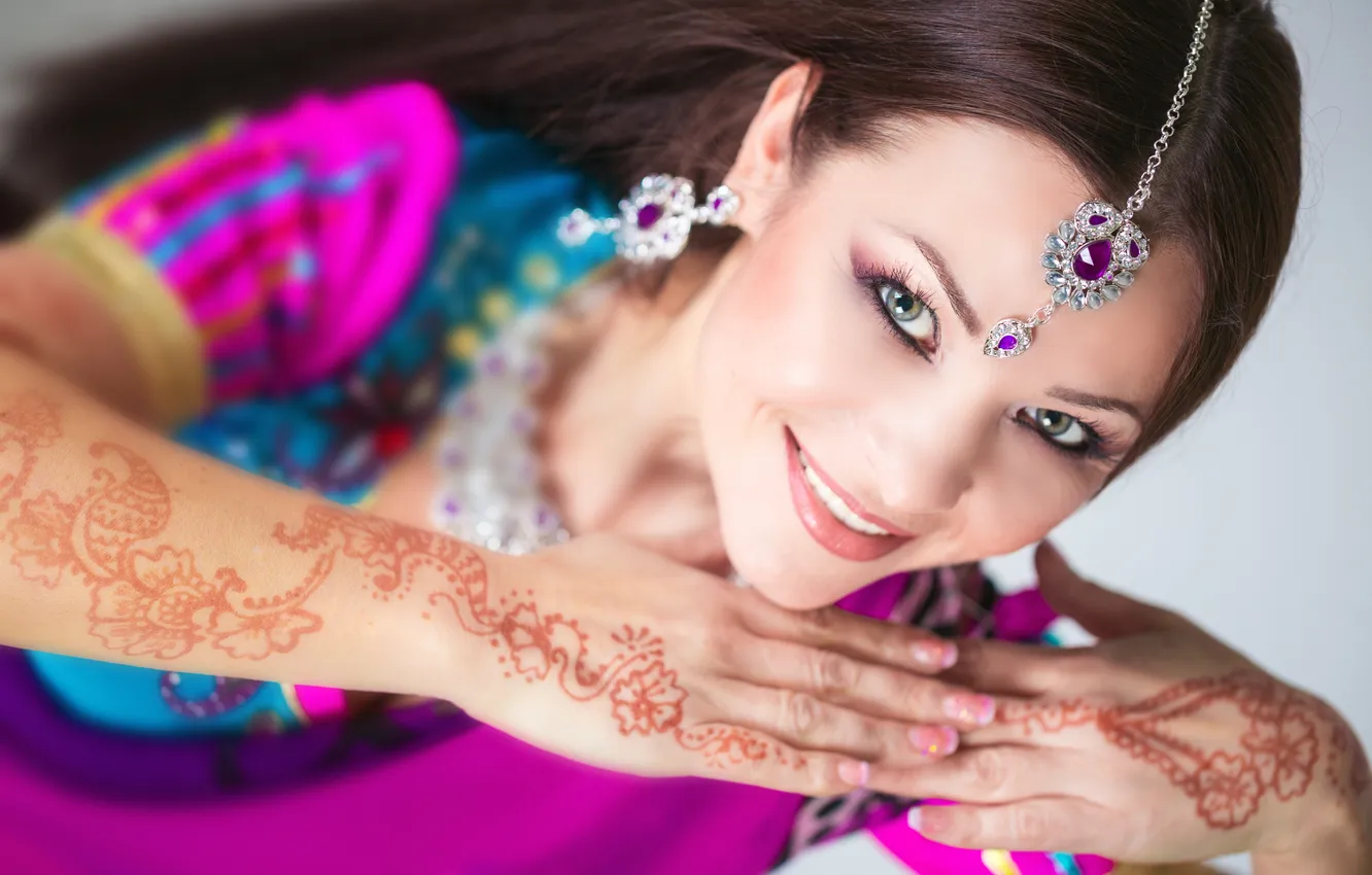 Photo wallpaper look, girl, makeup, Indian, mehendi