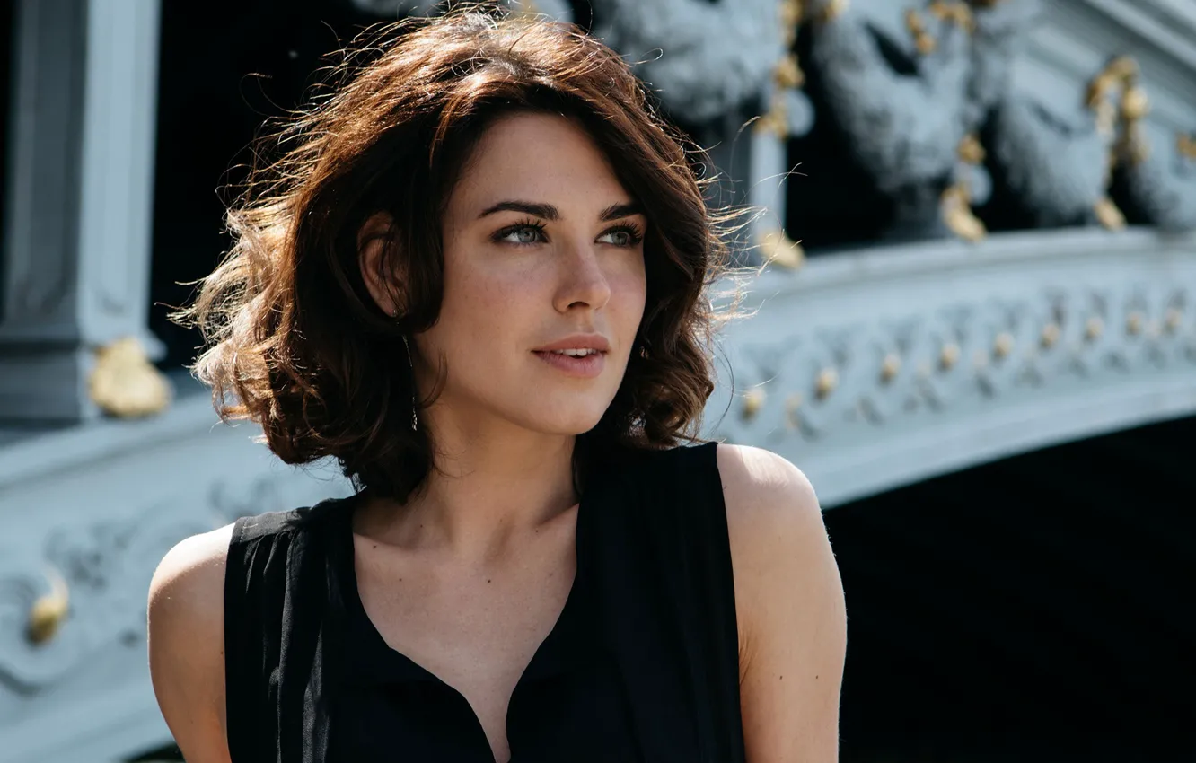 Photo wallpaper look, girl, actress, lips, beautiful, Irina Antonenko