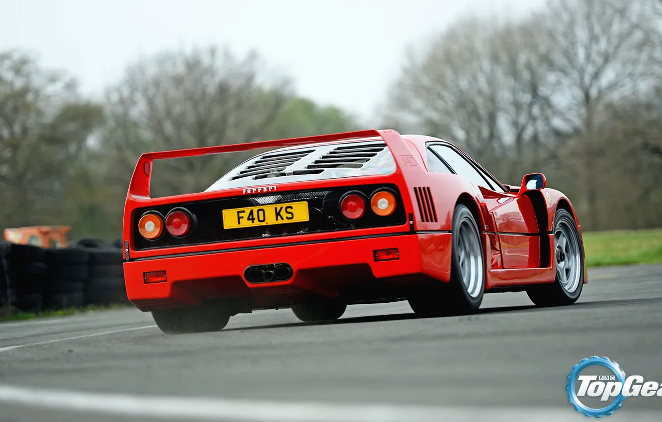Photo wallpaper Top Gear, Ferrari, Red, F40, Supercar, Wheels, Italian, Spoiler