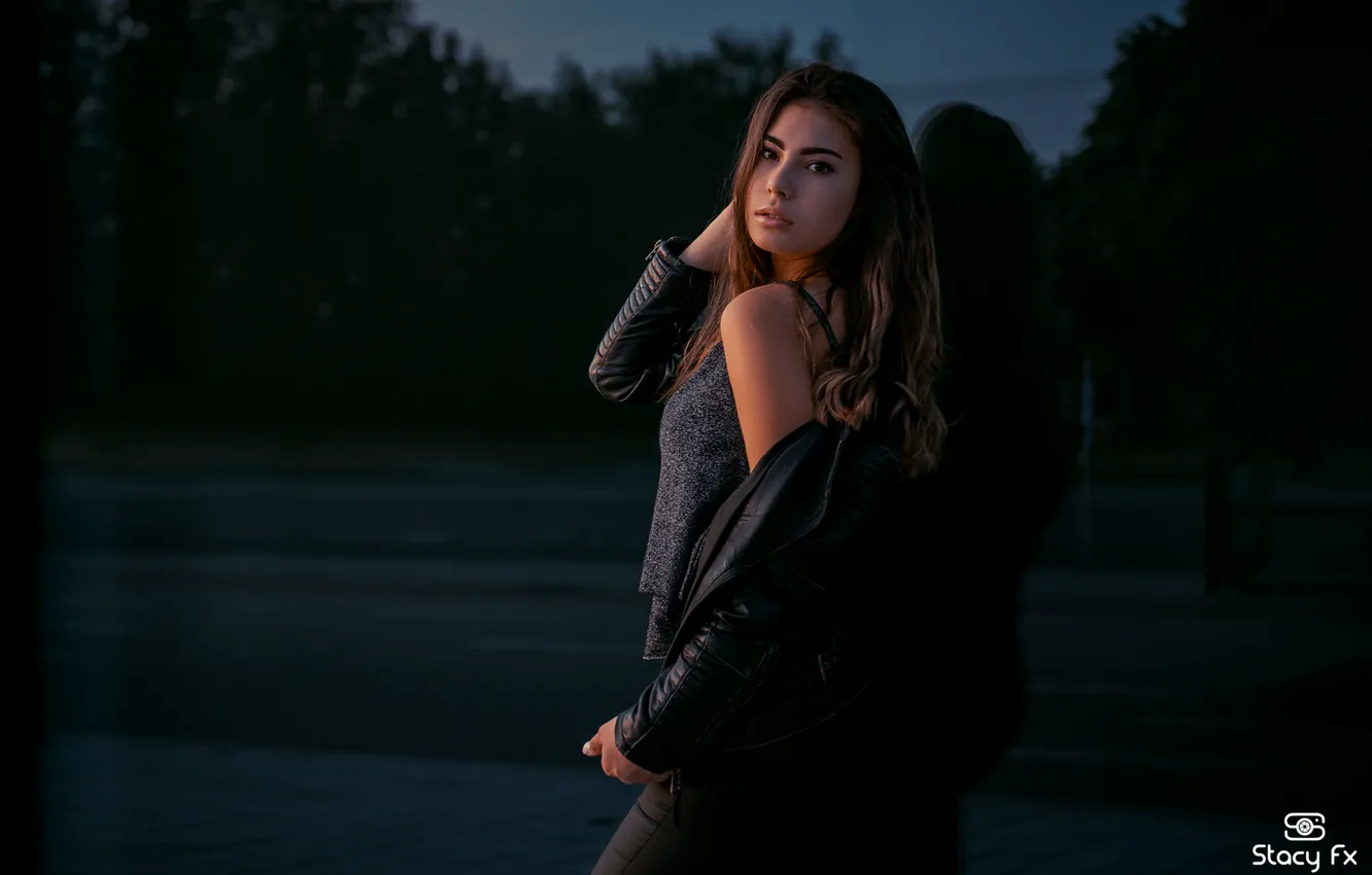 Photo wallpaper girl, brown eyes, photo, photographer, night, model, brunette, portrait