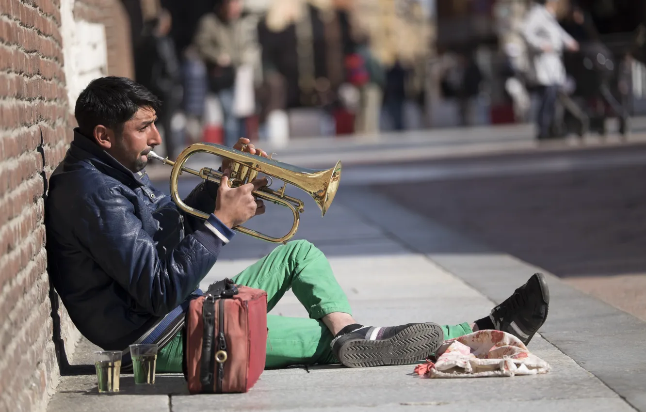 Photo wallpaper street, people, pipe
