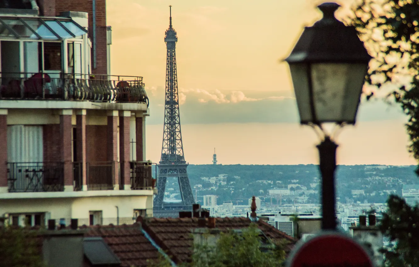 Photo wallpaper Eiffel tower, Paris, lantern, Montmartre, montmartre, tour eiffel