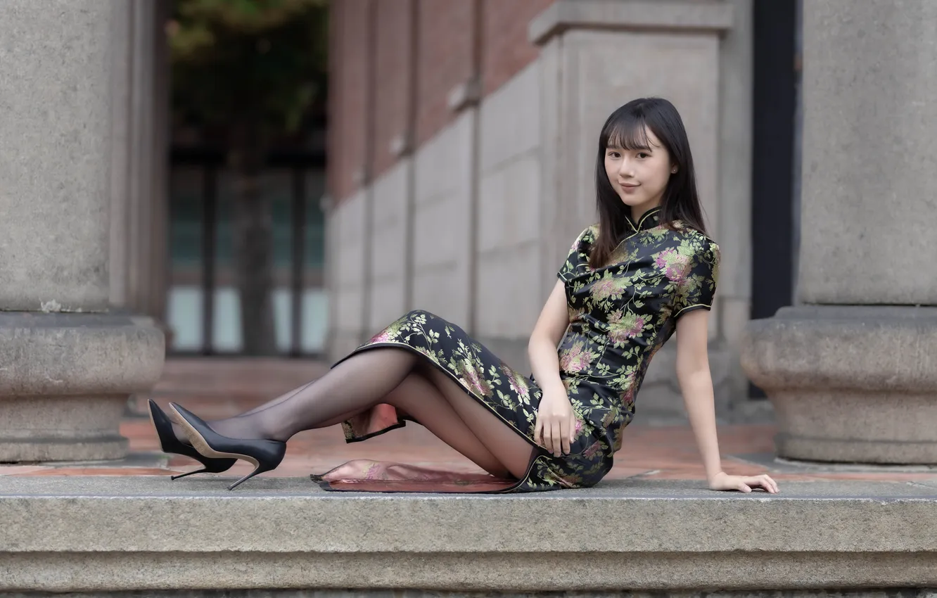 Photo wallpaper tights, shoes, legs, dress, Asian