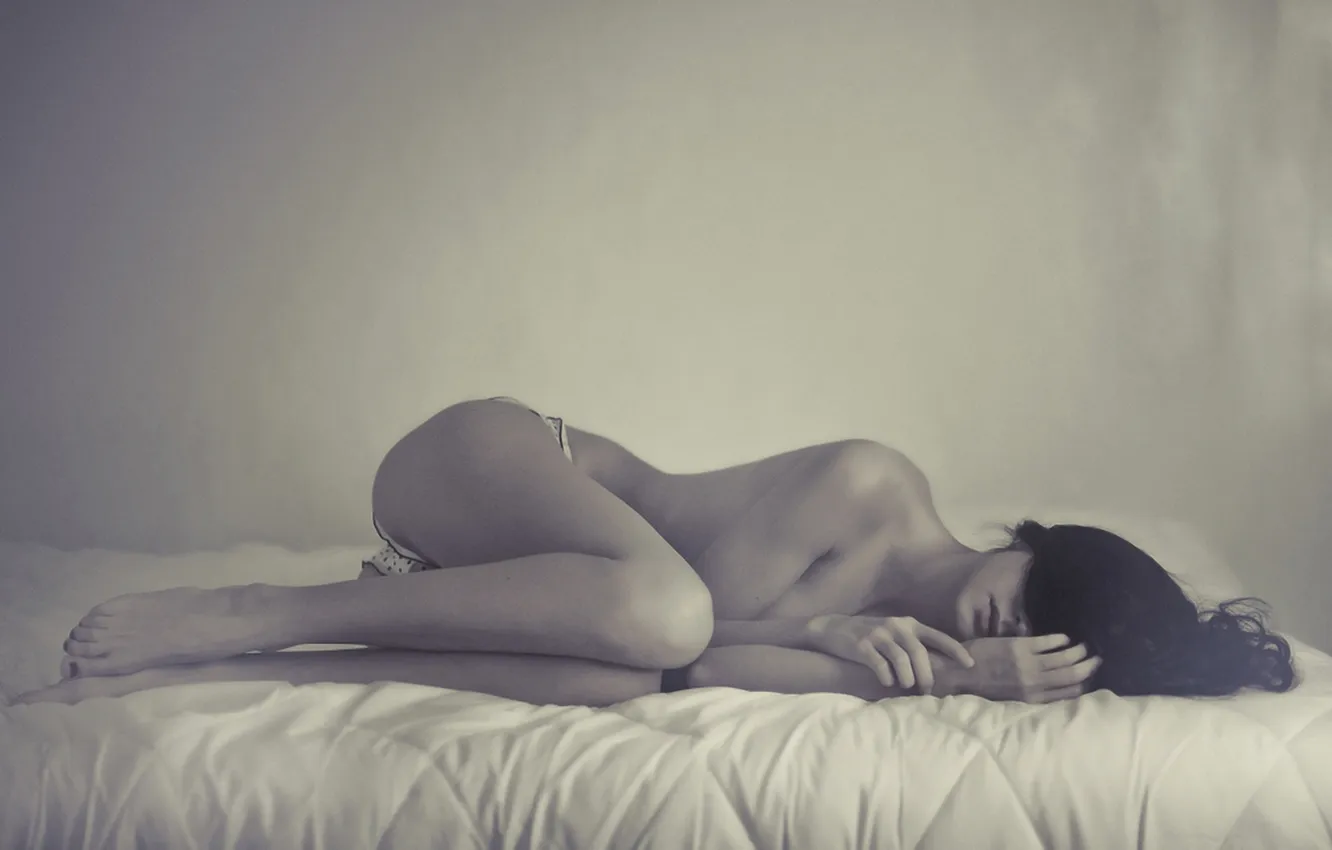 Photo wallpaper girl, bed, sleep