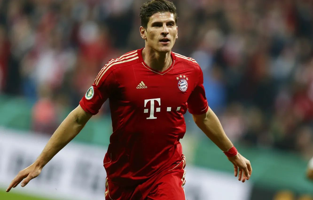 Photo wallpaper Sport, Bayern, Football, Football, Player, Player, Mario Gomez, Mario Gómez García