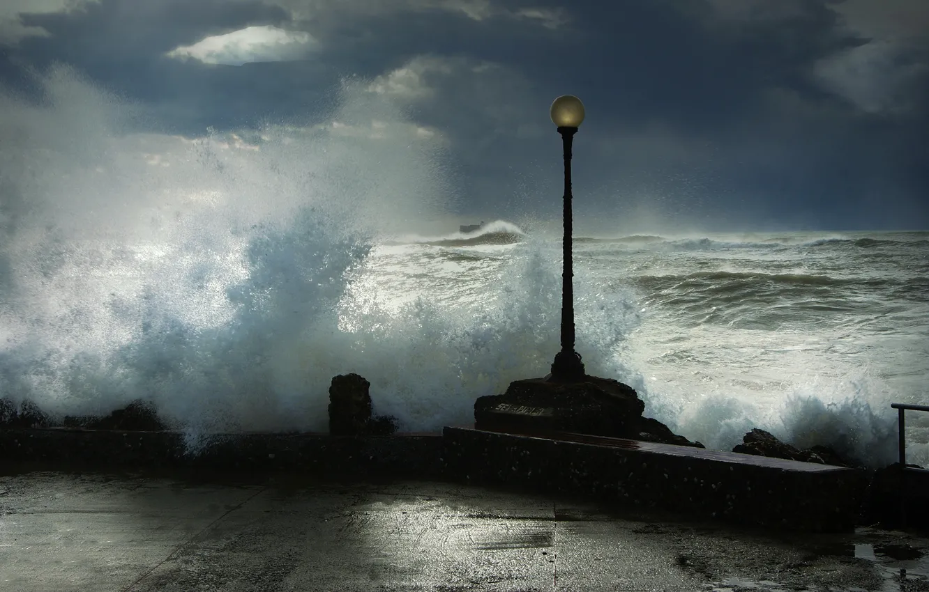 Photo wallpaper sea, wave, squirt, storm, lantern, promenade