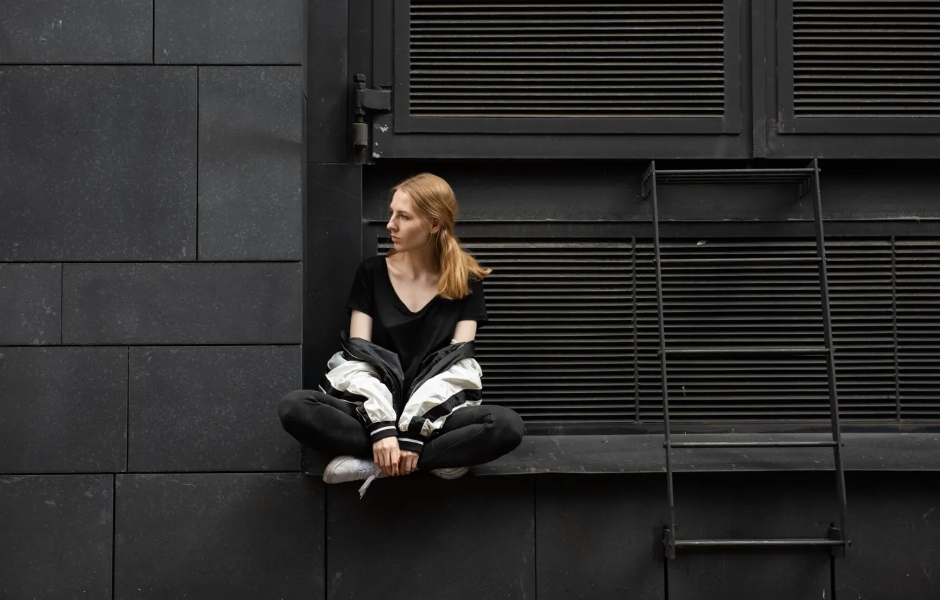 Photo wallpaper girl, wall, sitting, black background, Elizaveta Smekh