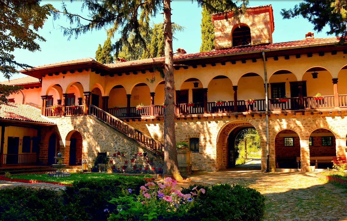 Photo wallpaper flowers, building, yard, arch, architecture