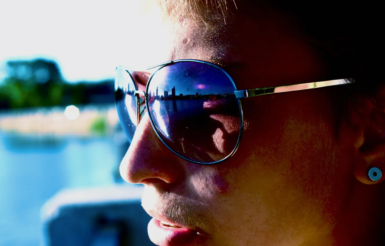 Photo wallpaper look, reflection, glasses