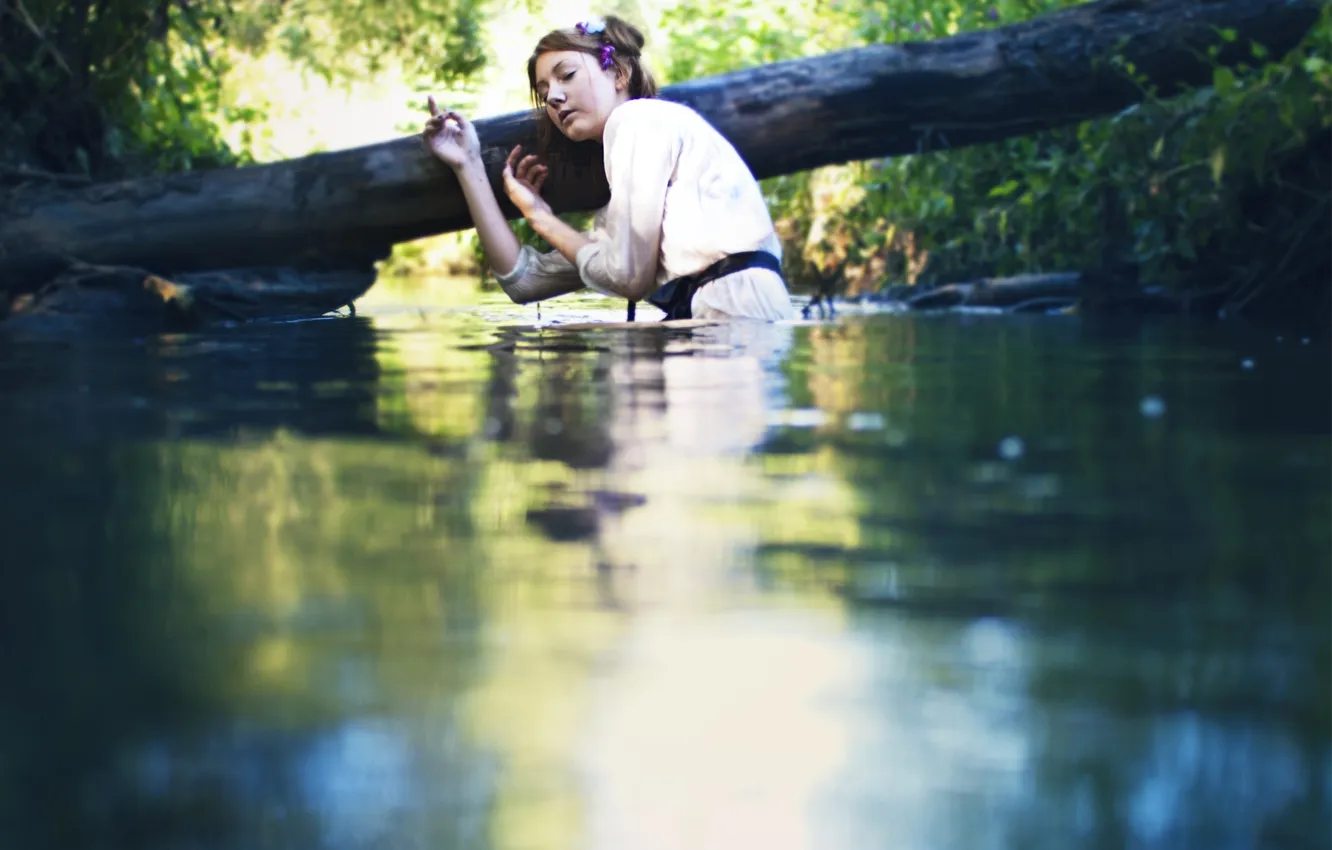 Photo wallpaper greens, water, girl