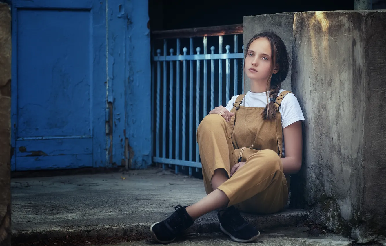 Photo wallpaper girl, beautiful, model, pretty, sweet, look, Pigtail