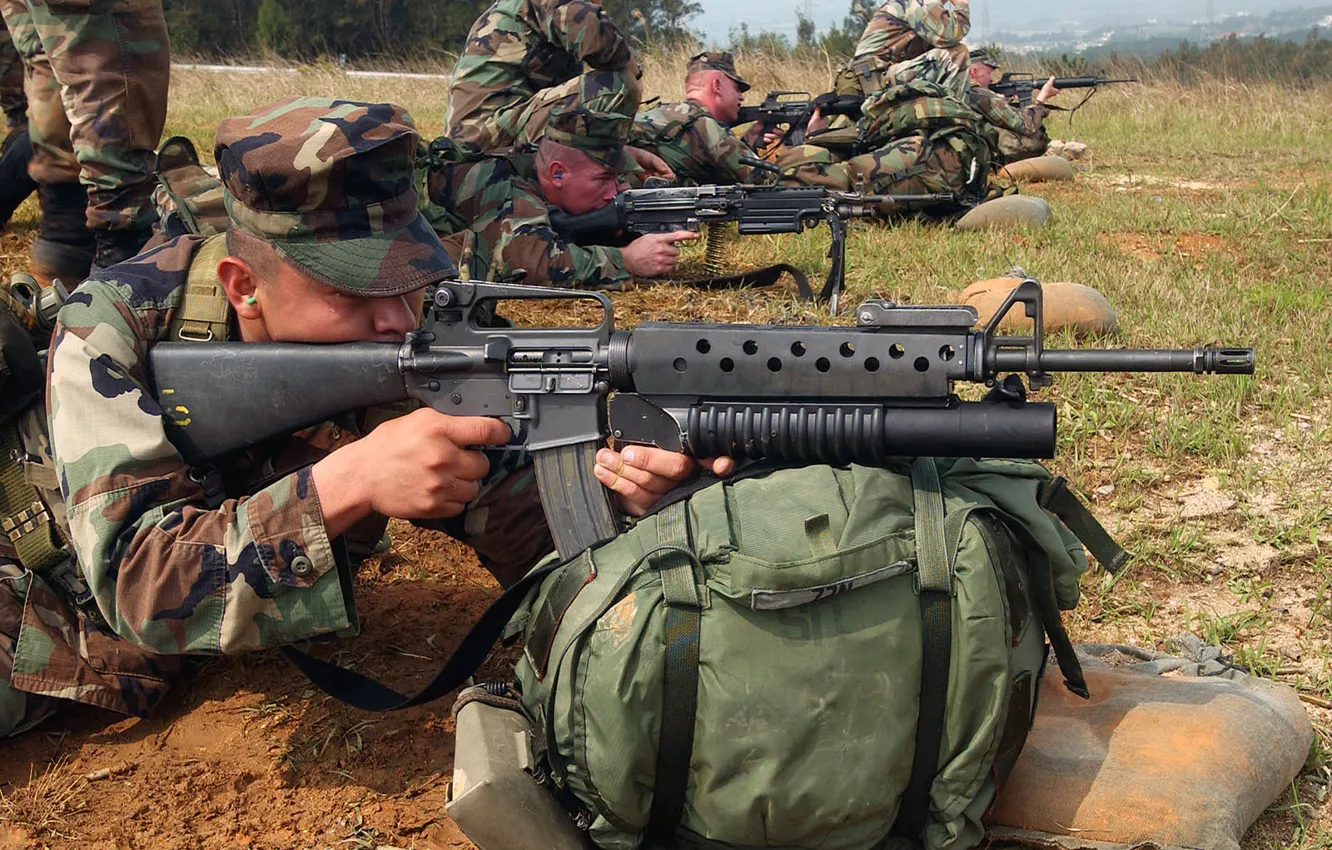 Photo wallpaper people, machine, shooting, polygon