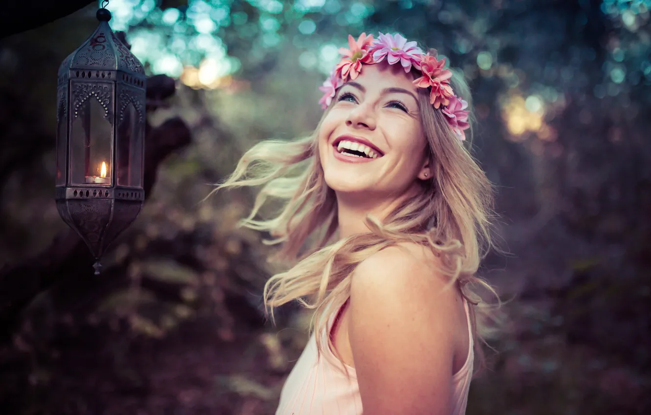 Photo wallpaper girl, smile, lights