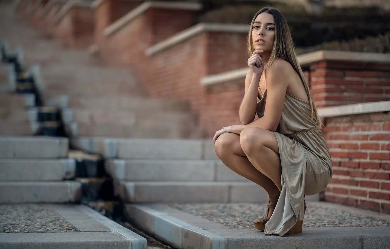 Photo wallpaper girl, model, hair, dress, knees, Isabel