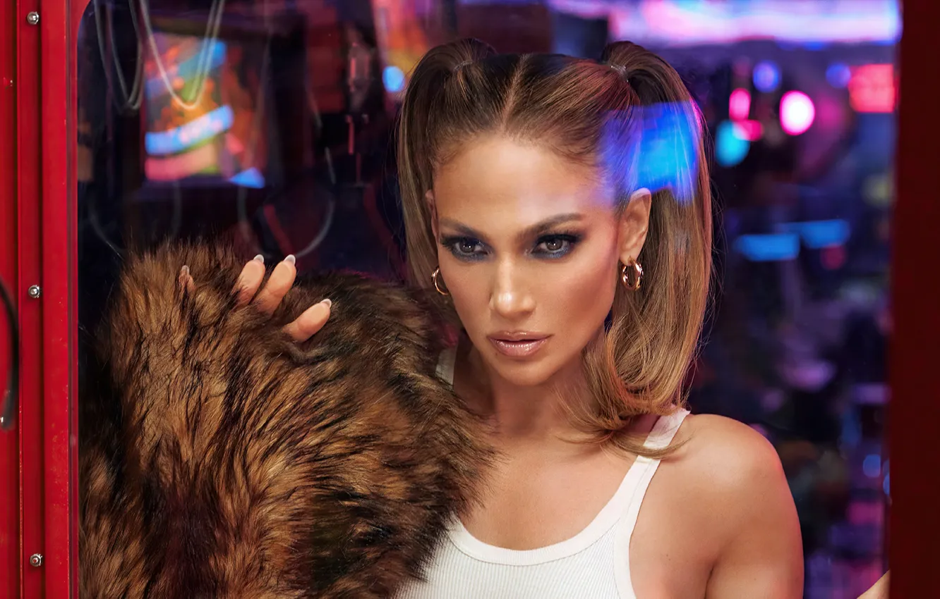 Photo wallpaper look, pose, woman, makeup, window, hairstyle, fur, Jennifer Lopez