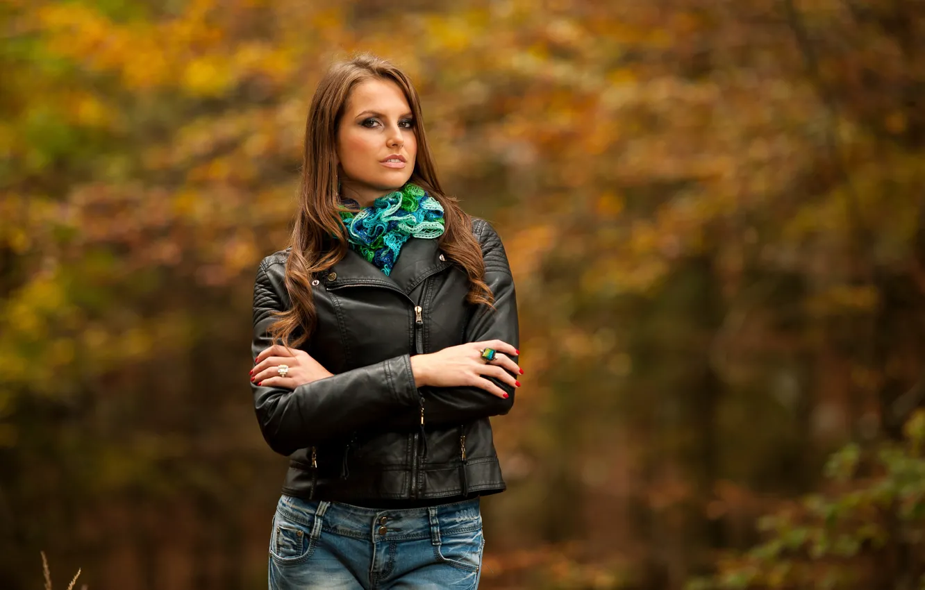 Photo wallpaper autumn, look, girl, pose, jeans, jacket, brown hair, bokeh