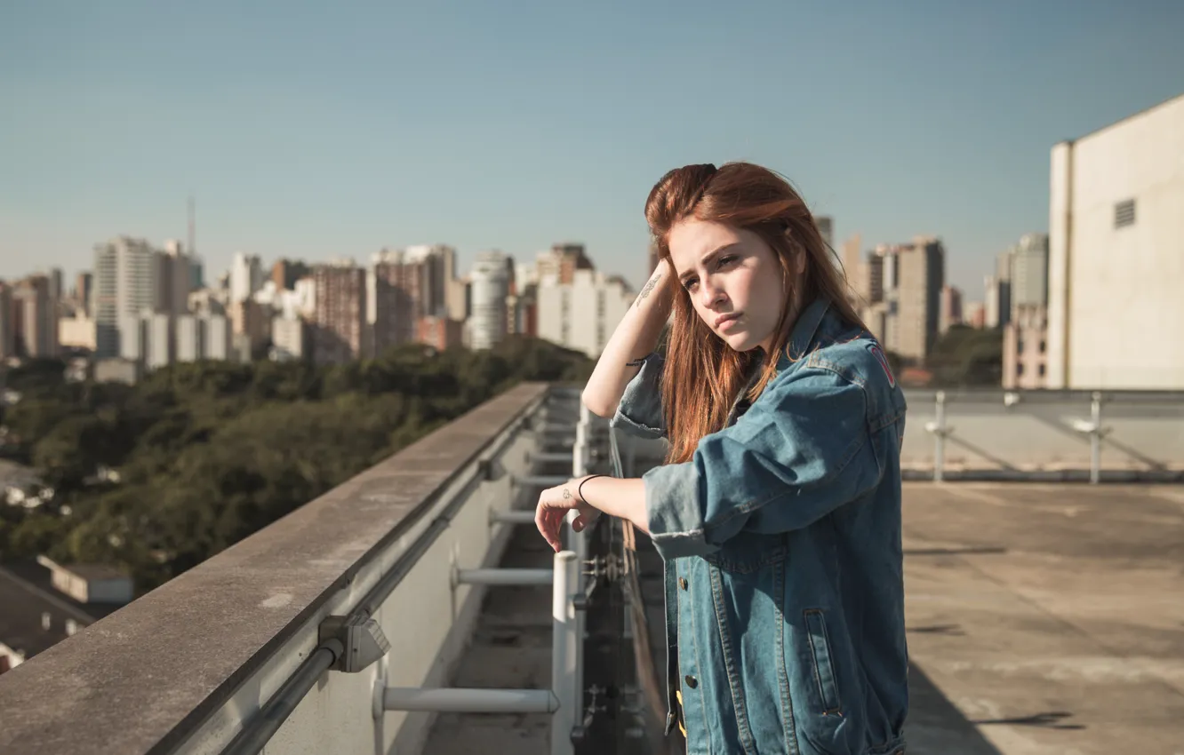 Photo wallpaper portrait, red, Karol Queiroz