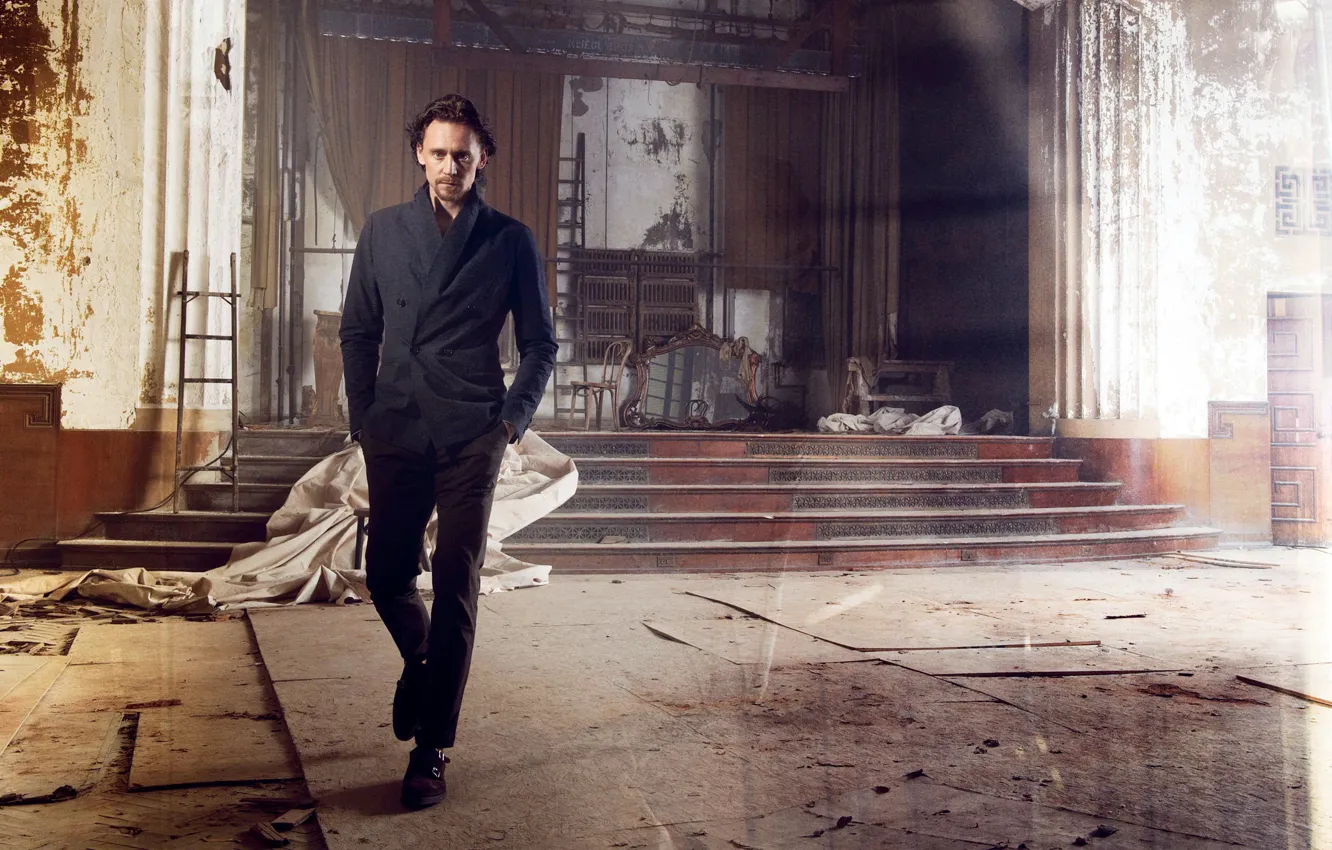 Photo wallpaper scene, actor, male, jacket, abandoned, Tom Hiddleston, Tom Hiddleston