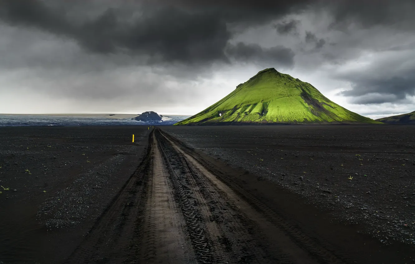 Photo wallpaper Green, Black, Iceland, Volcano, Icelandic Highlands, Fjallabak
