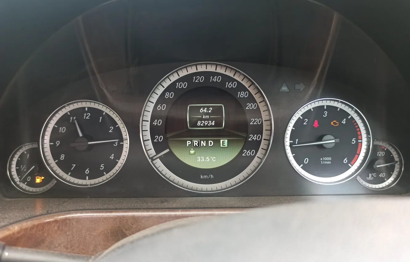 Photo wallpaper Mercedes E-Class, Speedometer, Digital Meter, Odometer