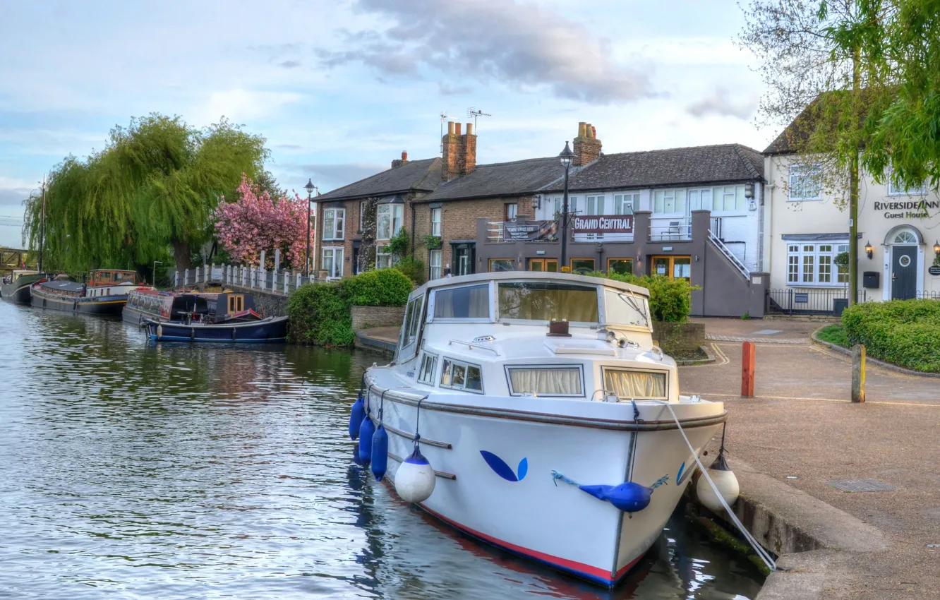 Photo wallpaper nature, river, HDR, pier, boat, houses, United Kingdom, motorboat
