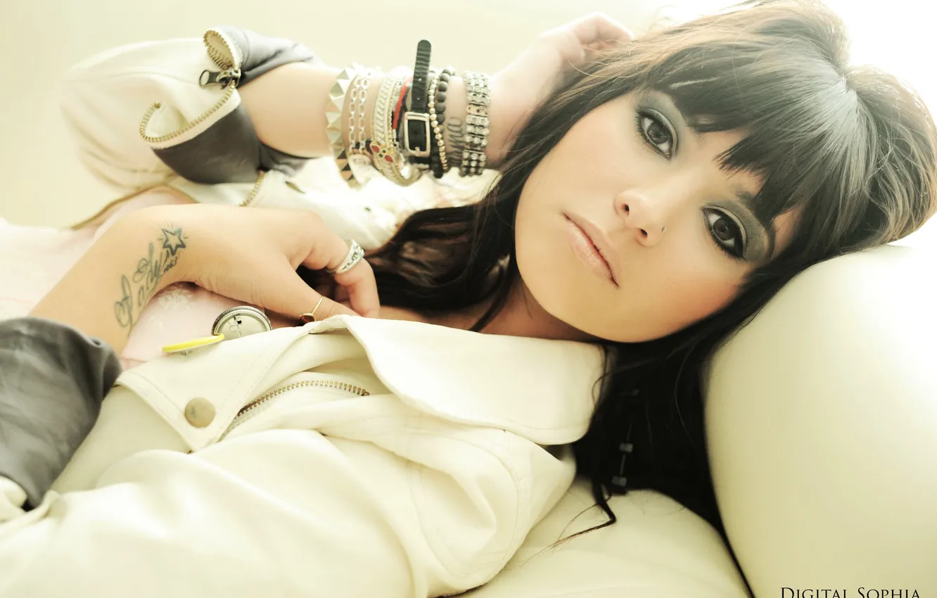 Photo wallpaper stars, brunette, tattoo, lies, bracelet, Hanna Beth