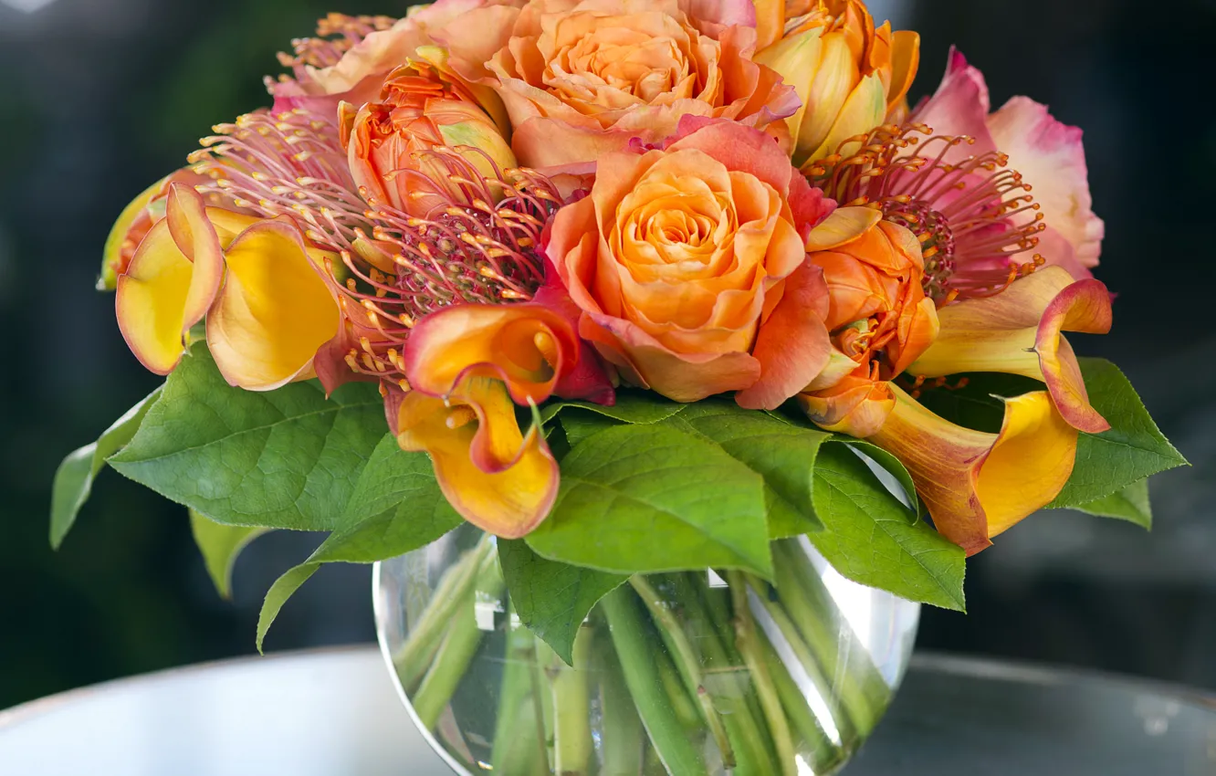 Photo wallpaper roses, bouquet, vase, Roses, Bouquets, Callas