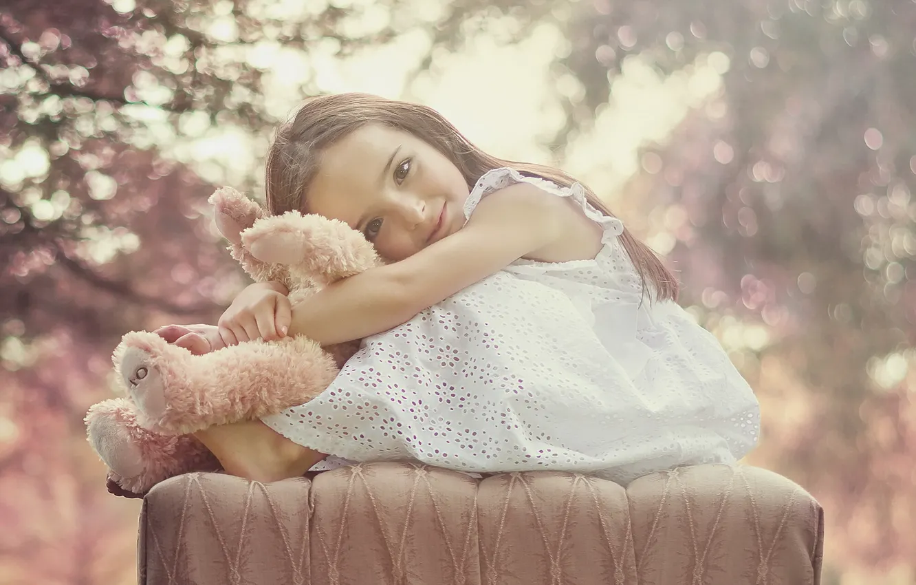 Photo wallpaper look, mood, bear, girl