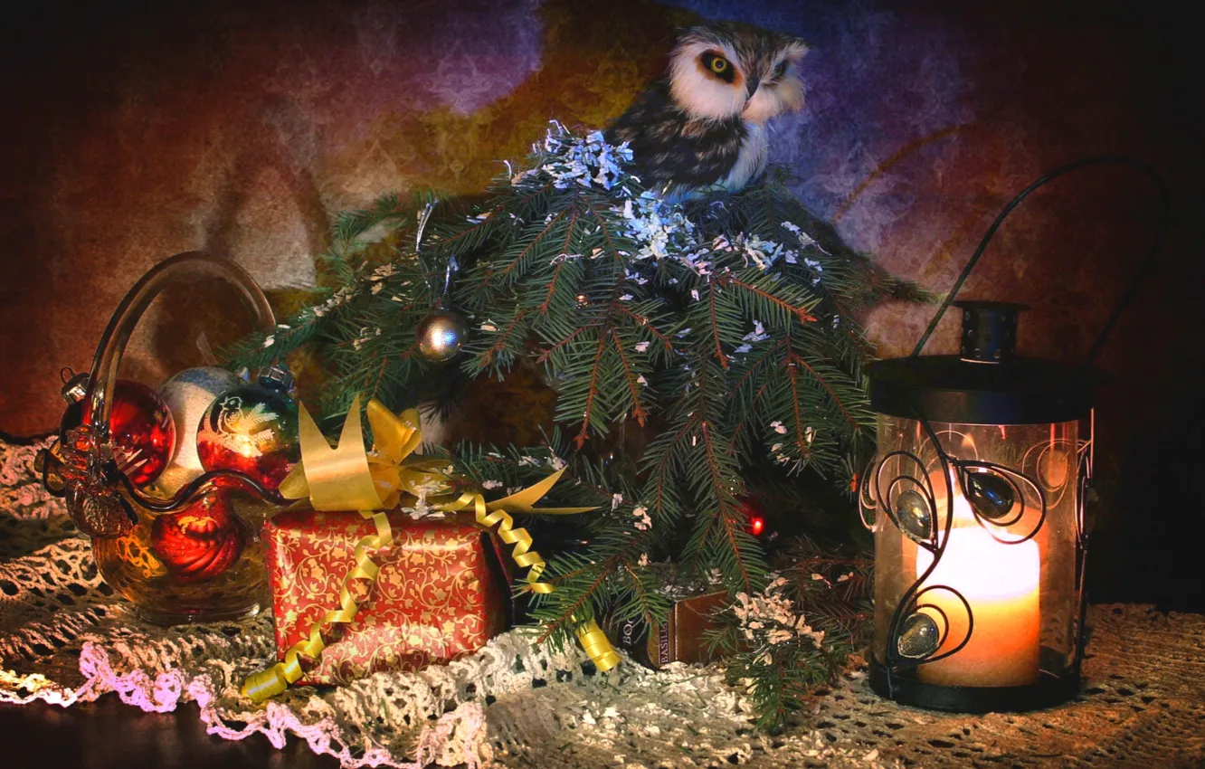 Photo wallpaper owl, toys, spruce, lantern, gifts