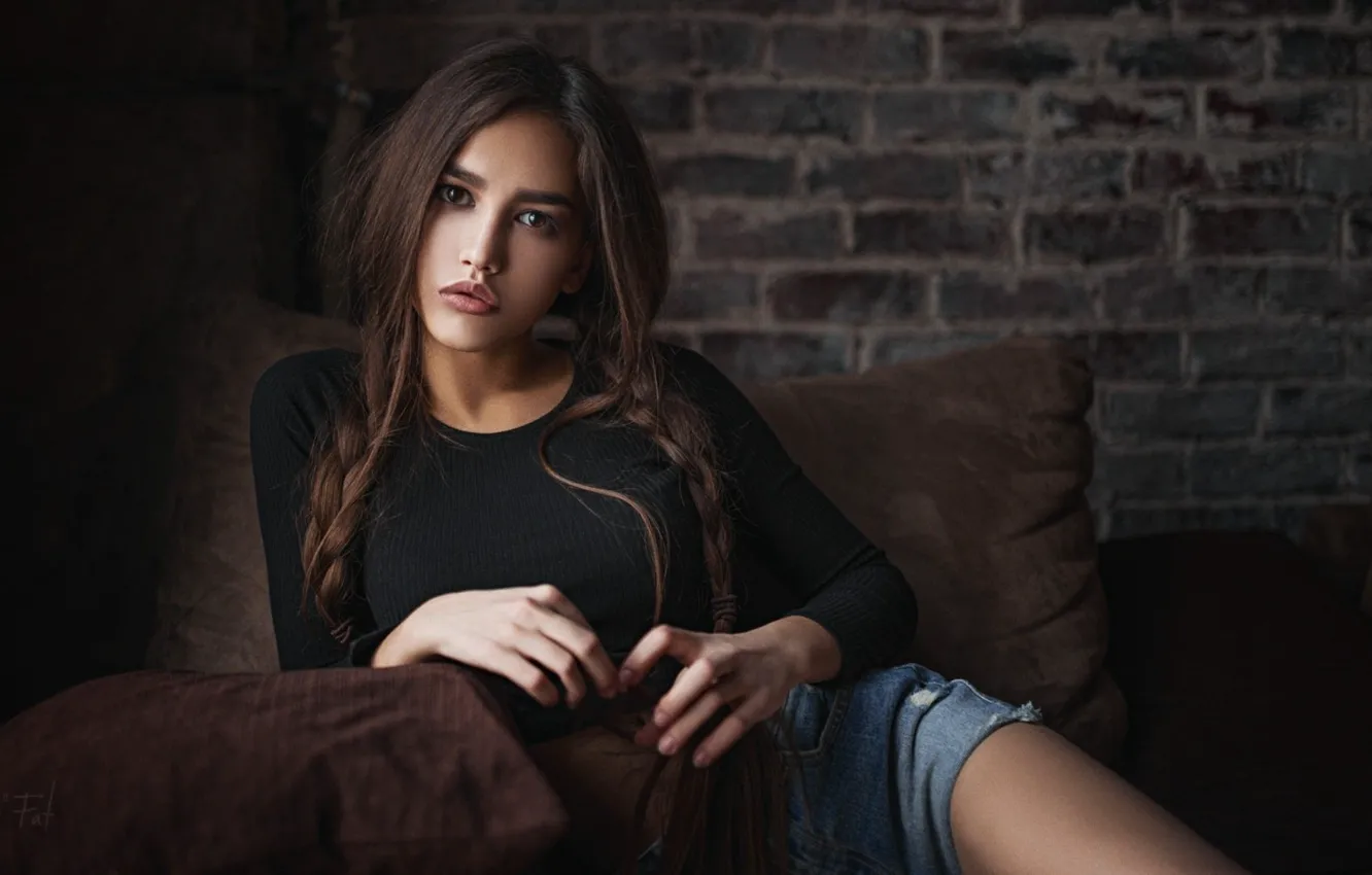 Photo wallpaper look, shorts, chair, braid, Model Anastasia Lis, Photographer Sergey Zhirnov