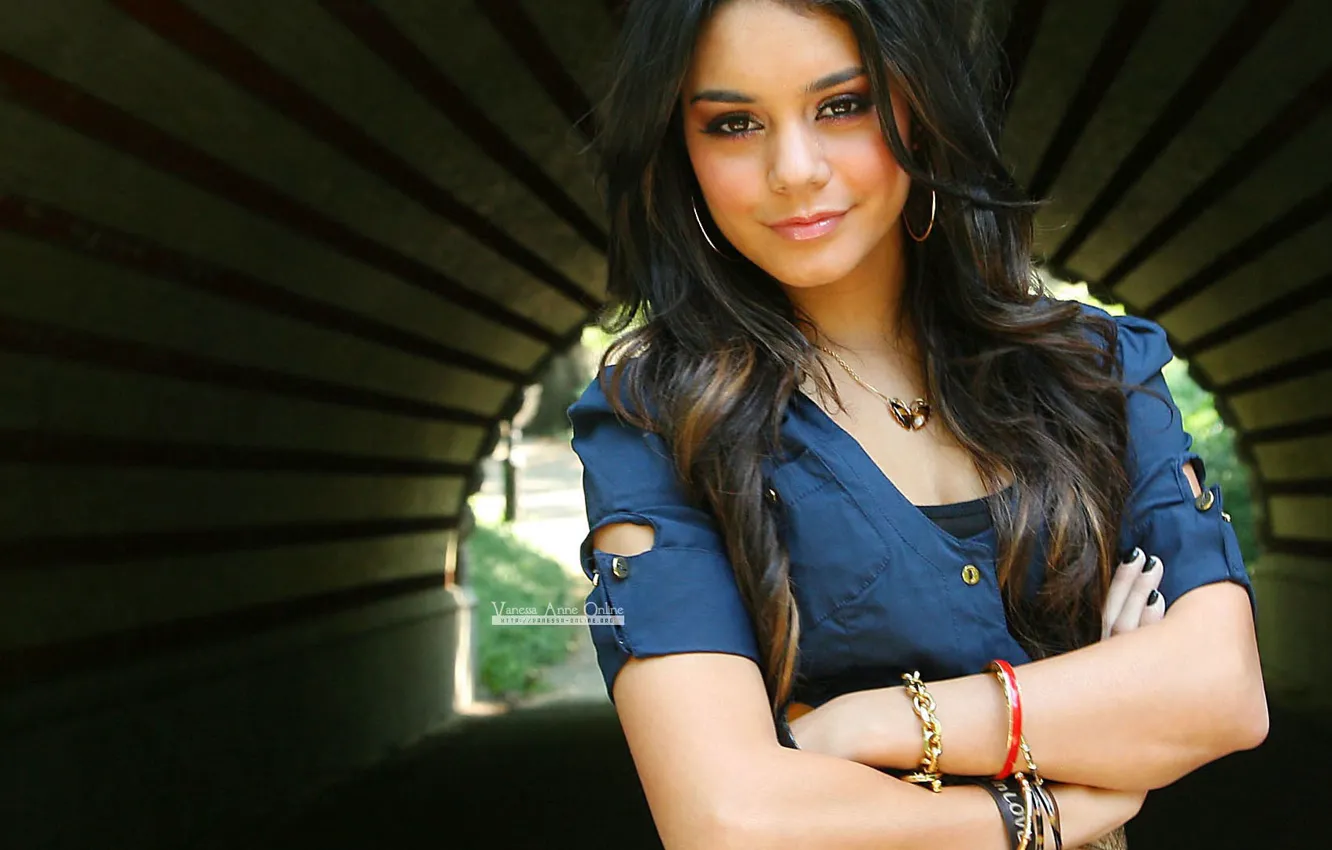 Photo wallpaper face, Vanessa Hudgens, black hair