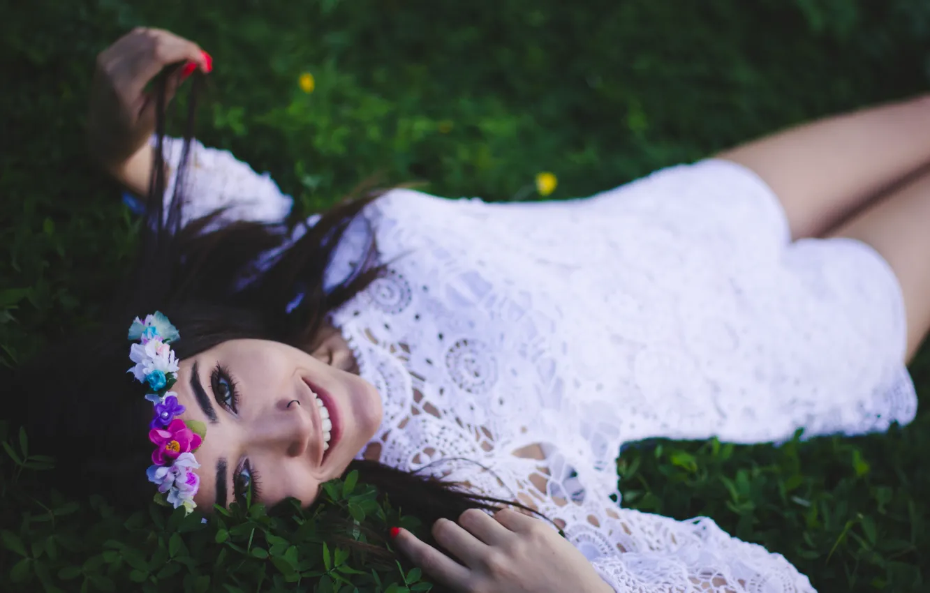 Photo wallpaper girl, smile, dress, brunette, lies, wreath, smiling