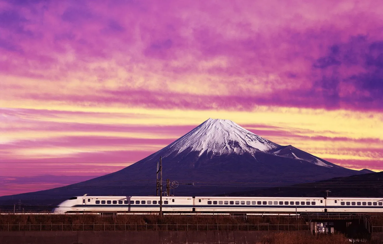 Photo wallpaper Japan, mountain, Train