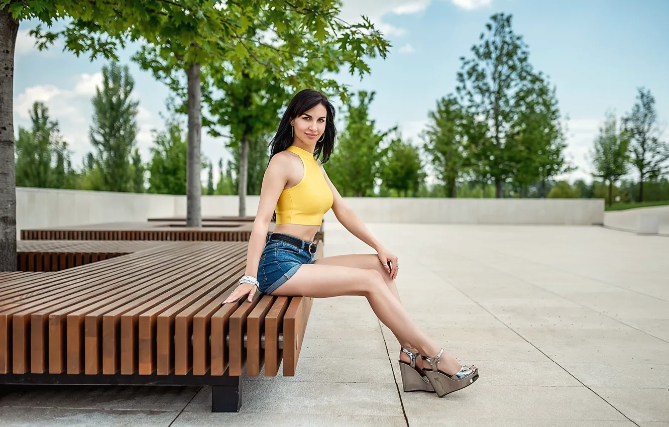 Photo wallpaper look, trees, sexy, pose, smile, model, shorts, makeup