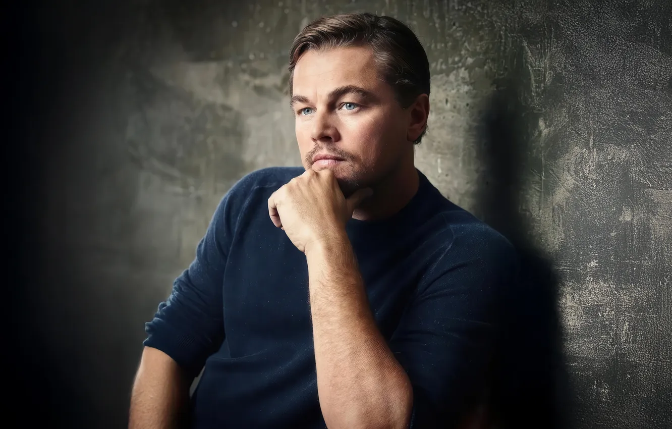 Photo wallpaper pose, wall, portrait, actor, photoshoot, Leonardo DiCaprio, thought, Leonardo DiCaprio