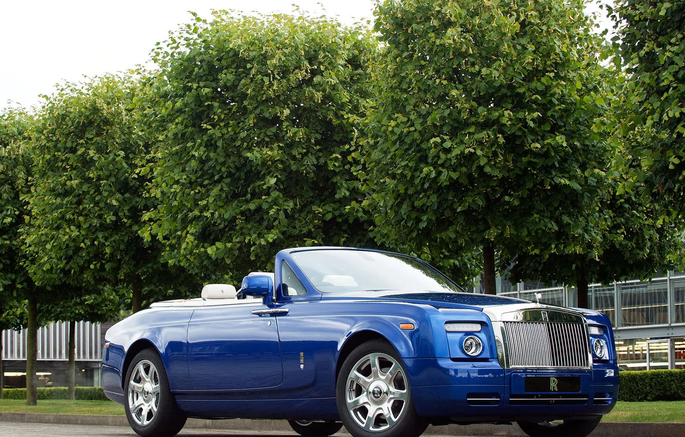 Photo wallpaper trees, blue, coupe, Rolls-Royce, Phantom, Coupe, phantom, London