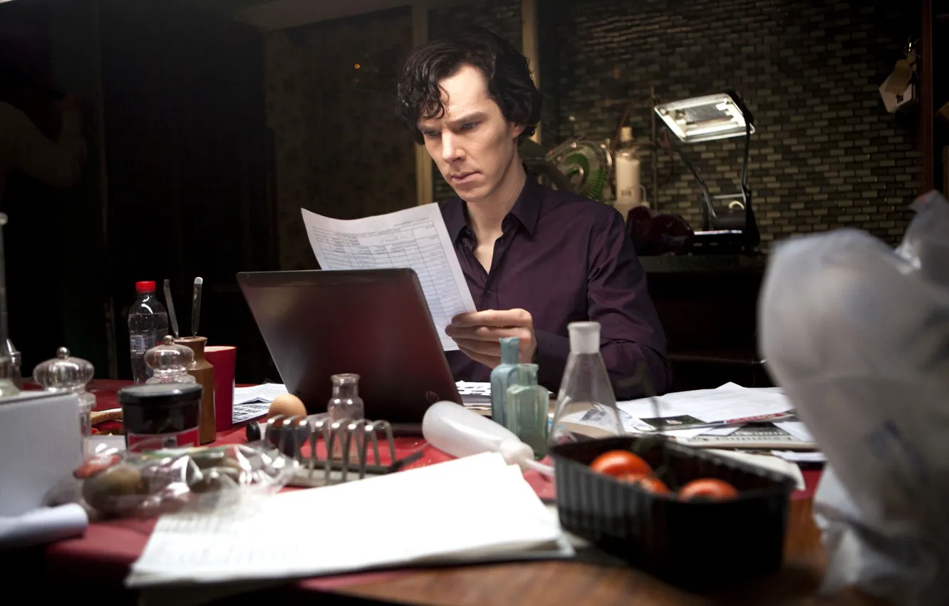 Photo wallpaper table, Sherlock Holmes, Benedict Cumberbatch, Sherlock, Sherlock BBC, Sherlock Holmes, sheets of paper, Sherlock (TV …