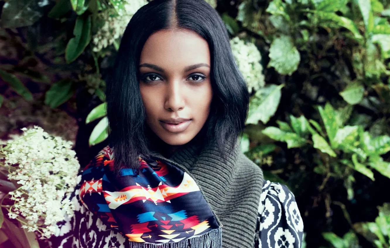 Photo wallpaper portrait, African beauty, brunette, girl, scarf, mulatto
