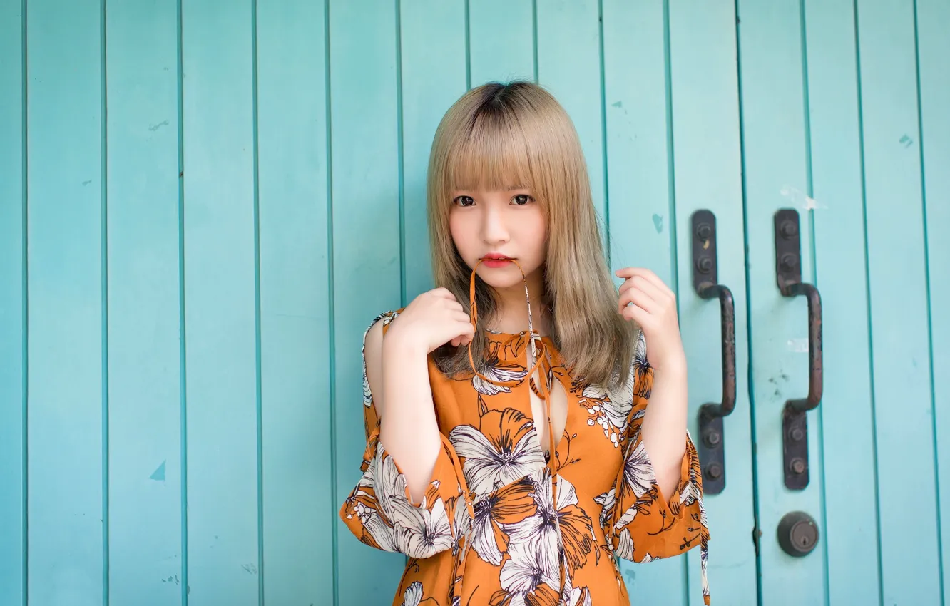 Photo wallpaper look, girl, gate, Asian, cutie, charm