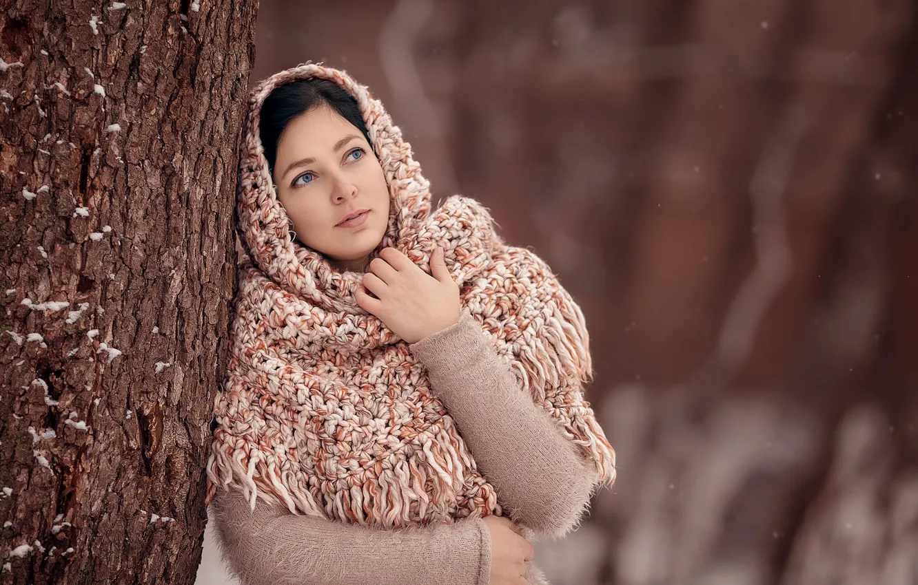 Photo wallpaper look, girl, trees, nature, brunette, trunk, jacket, shawl