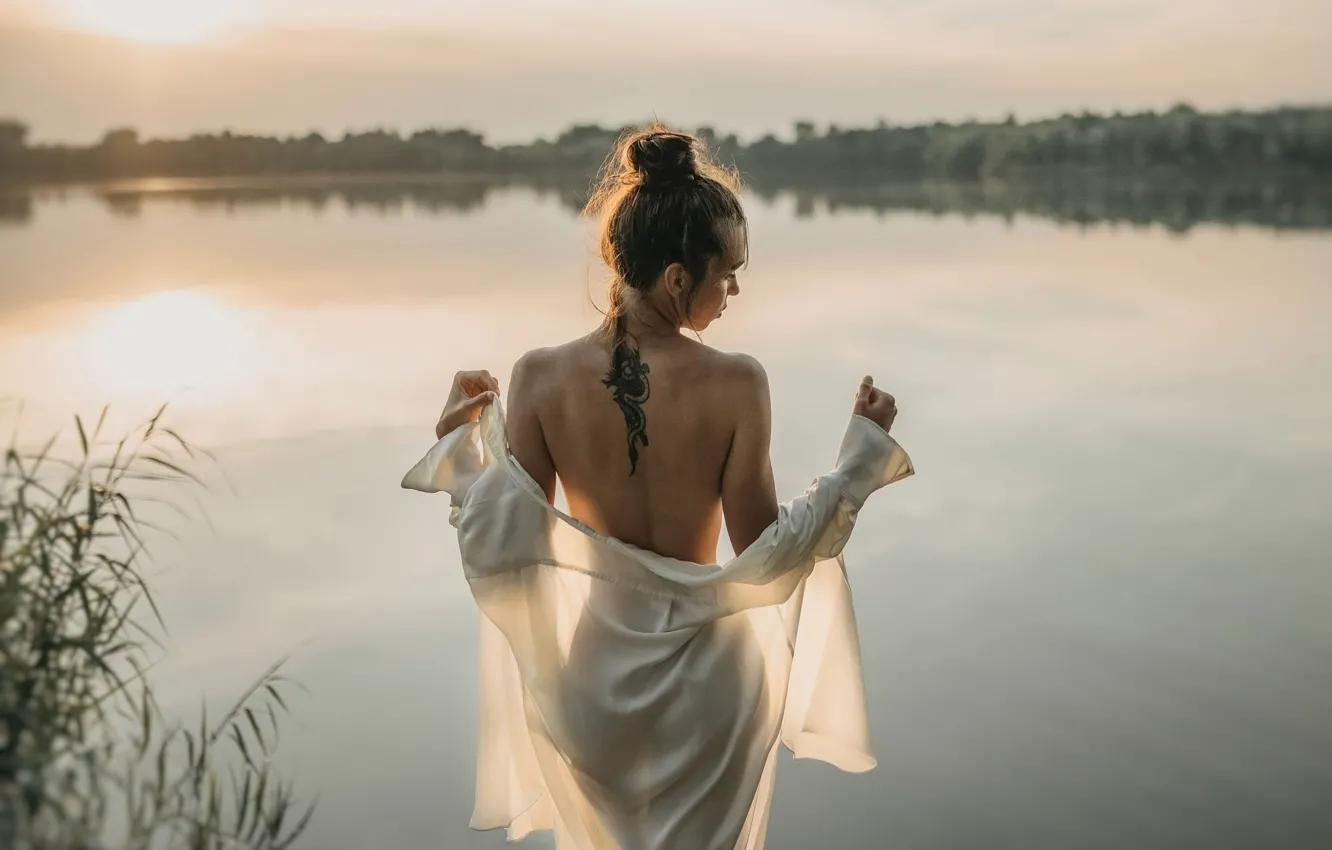 Photo wallpaper WATER, TATTOO, POND, BACK, NIGHTIE, SURFACE, HAIRSTYLE, SURFACE